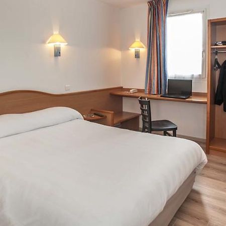 Brit Hotel Essentiel Cahors Nord Стая снимка
