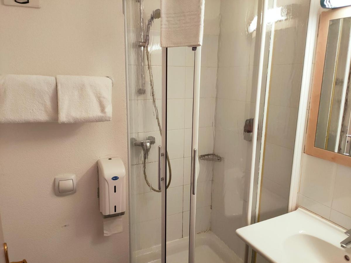Brit Hotel Essentiel Cahors Nord Екстериор снимка